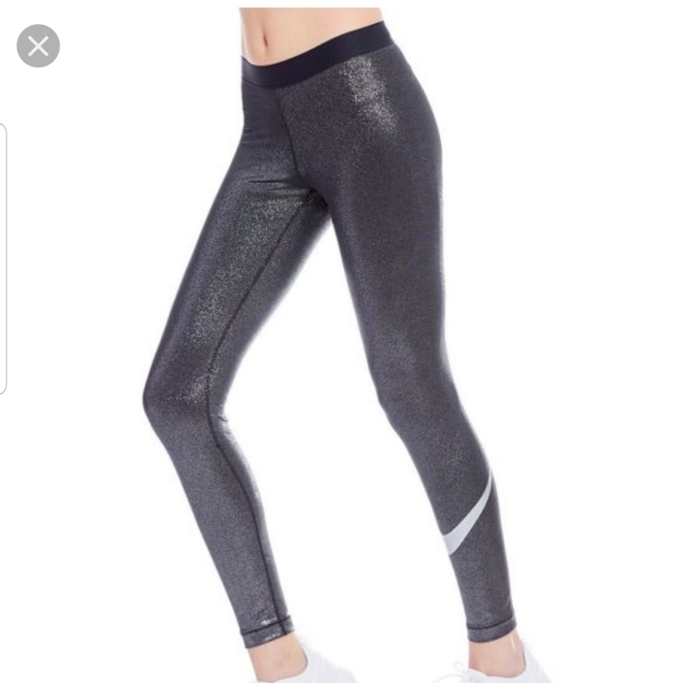 NWT Nike Pro Sparkle tights size small
